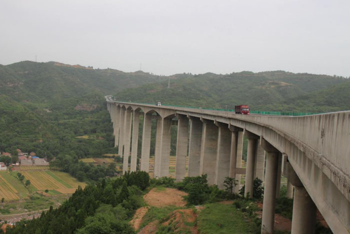 河南省高速公路收费还贷中心少林寺至新乡管理处2016年-2018年度高速公路技术状况检测项目