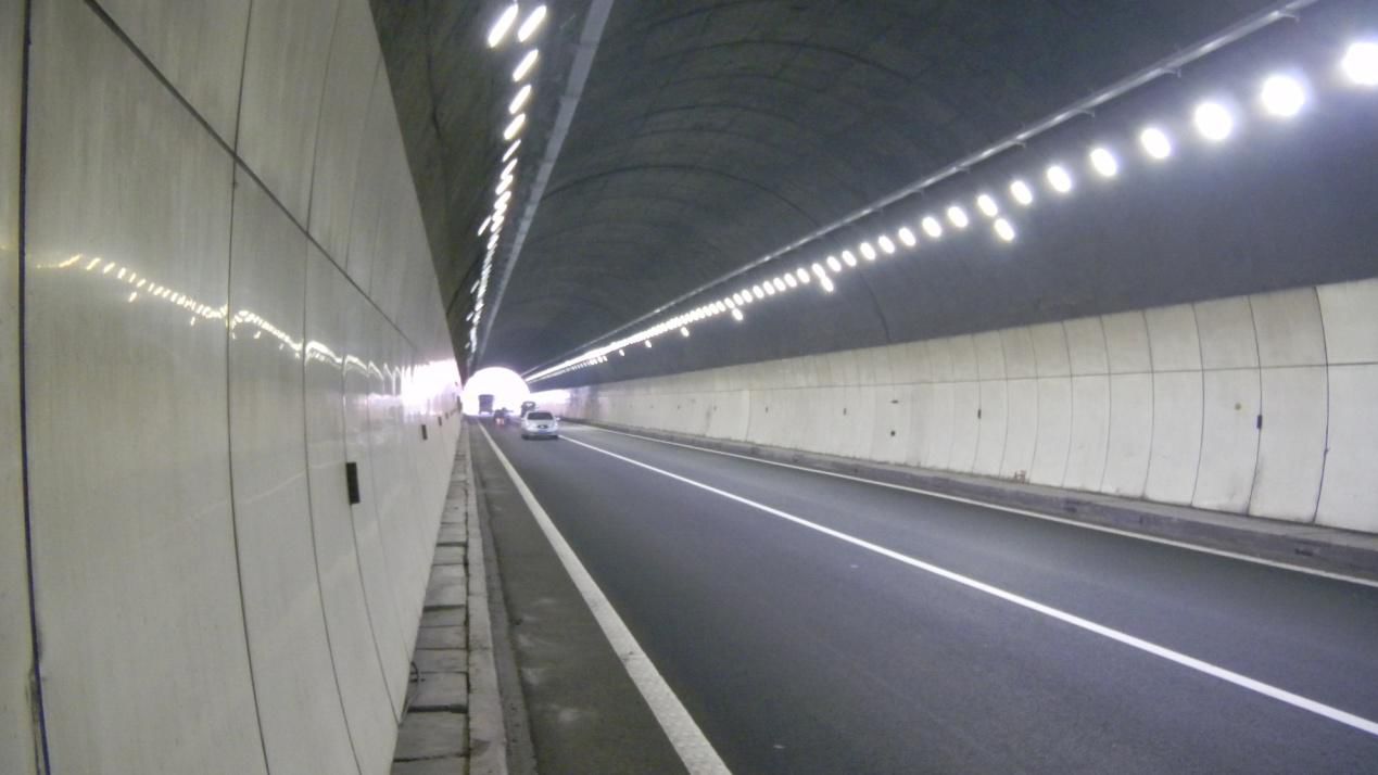 连霍高速公路河南境巩义段隧道群LED改造工程设计