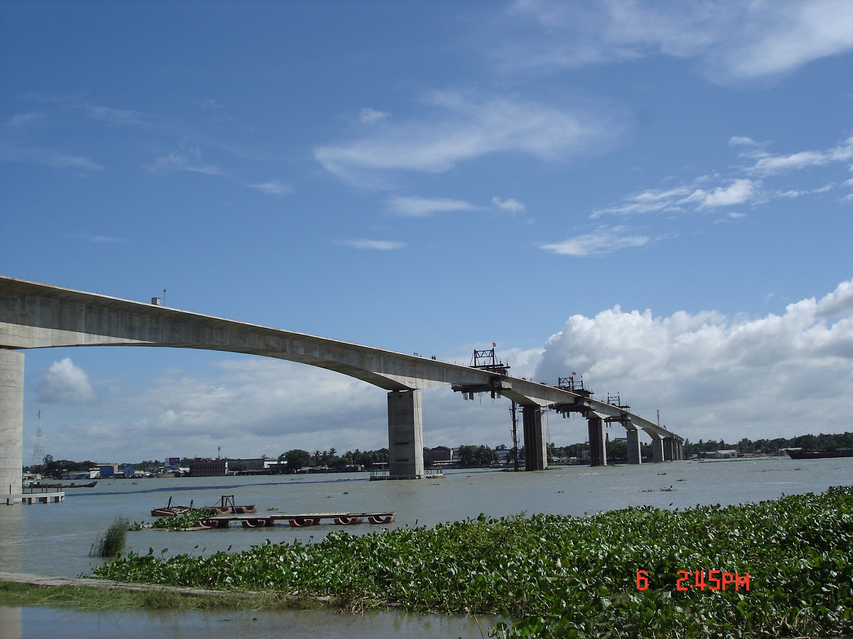 孟加拉—达雷斯瓦里河公路桥