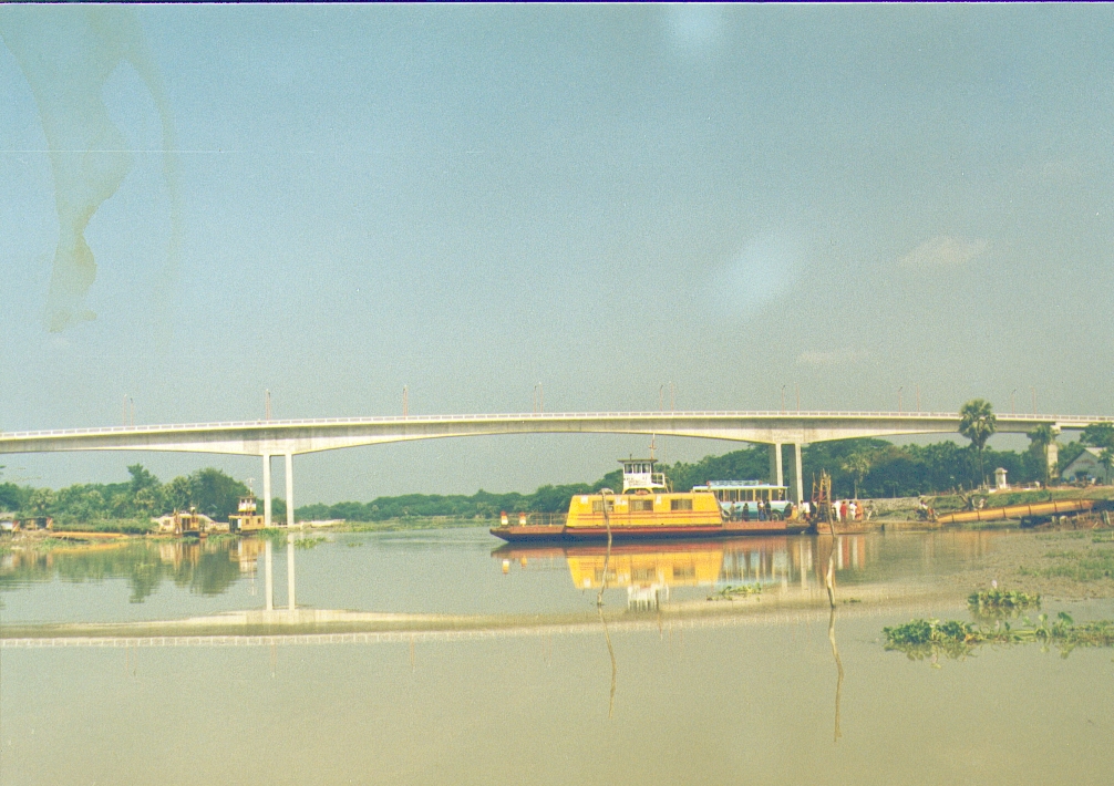 孟加拉—卡布坎公路桥